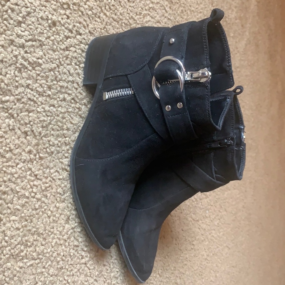 Nine West black suede booties